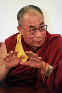 Dalai Lama va declina invitaţia lui Laszlo Tokes de a vizita România